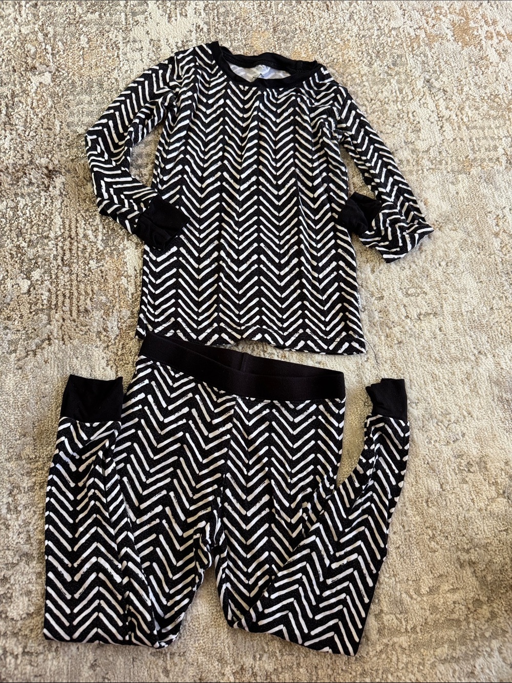 Little Sleepies Black & White Chevron Kids Pajama Set 2T